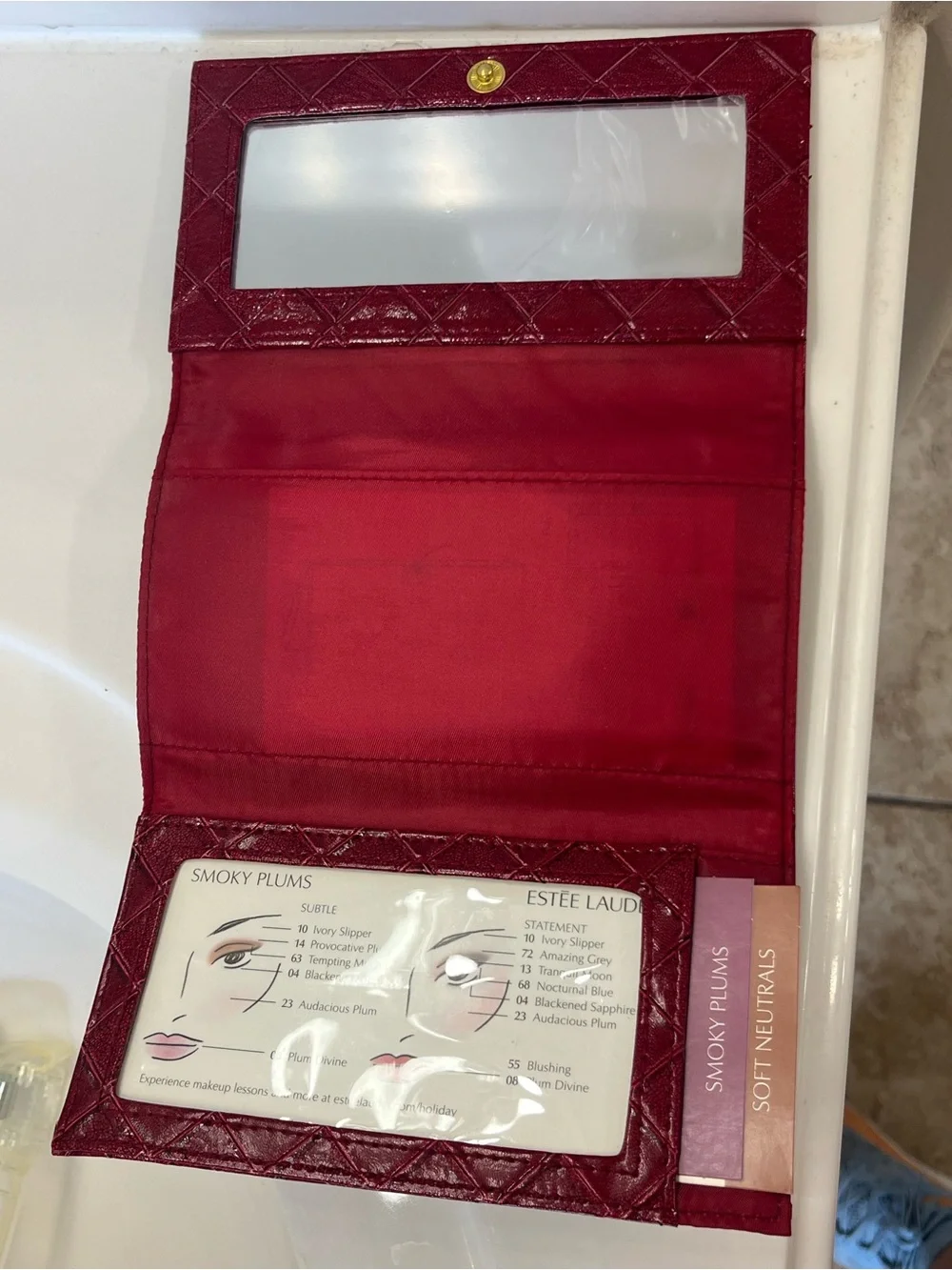 Quilted Red Women's Wallet - Stylish Folding Clutch